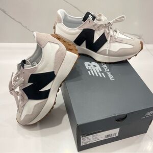 New Balance 327